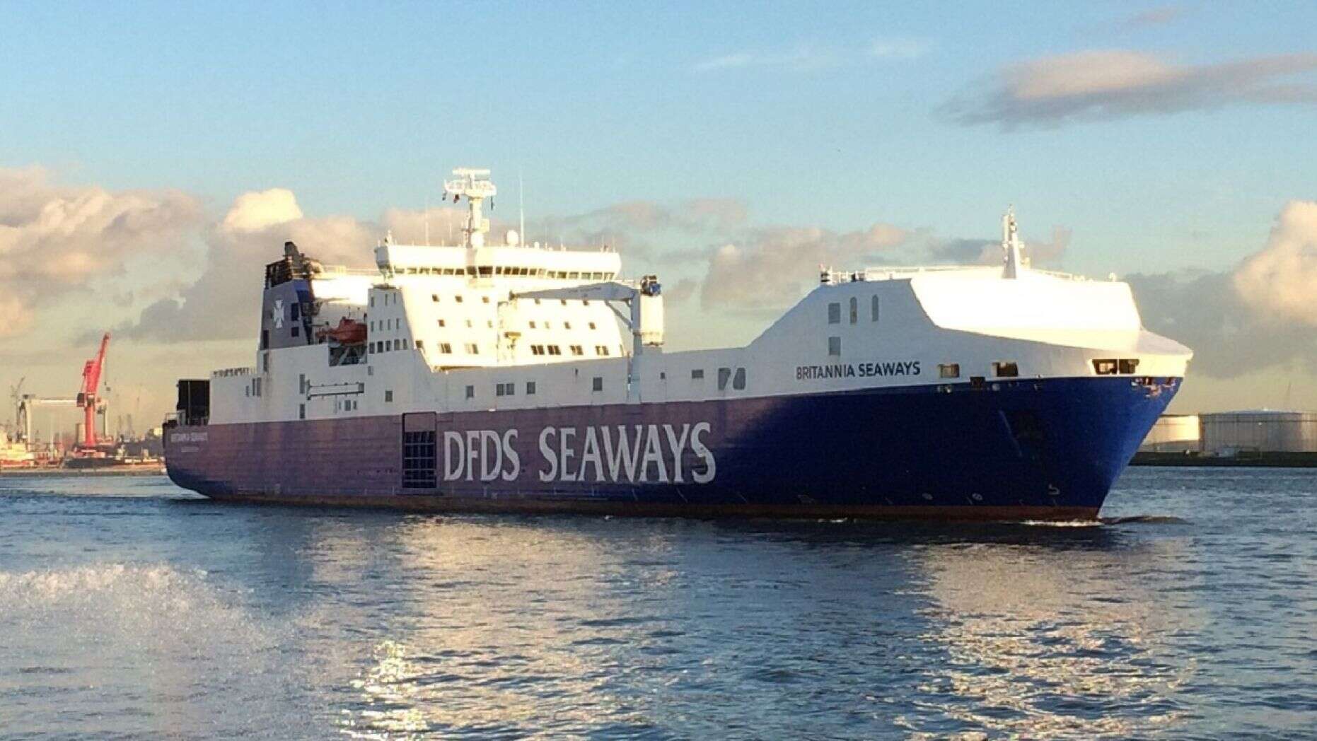 Britannia_Seaways_dfds.jpg